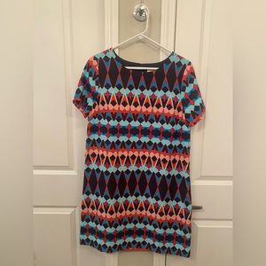 Size 10 geometric shapes shift dress. Lined. Light weight
